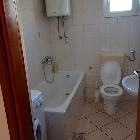 Apartman Cvita شقة *