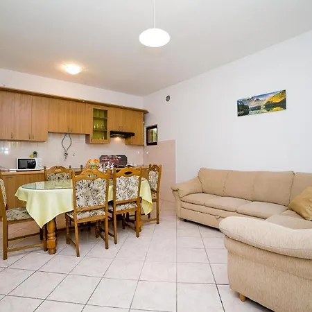 Apartman Cvita * Seline